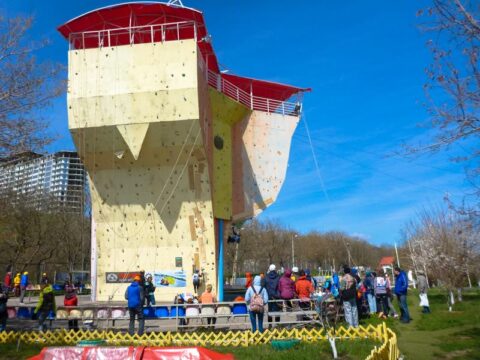 Запрошуємо взяти участь у відкритому Кубку ФАіС України зі скелелазіння серед ветеранів